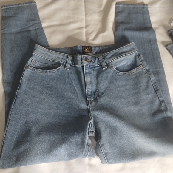 3 NWT Lee Women's Legendary Skinny Blue Jeans 28x28 - Picture 7 of 16